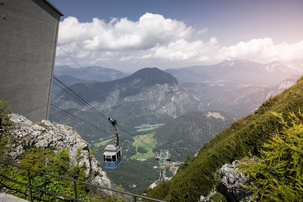 Berg- und Talstation 3